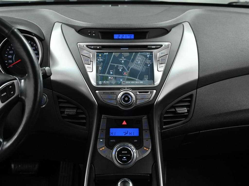 HYUNDAI Avante 2014 Blanco - Importación desde Corea - HF Imports Iquique - Foto 14