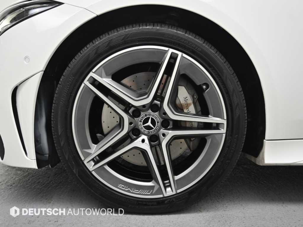 Mercedes Benz CLS Class - Vista 5