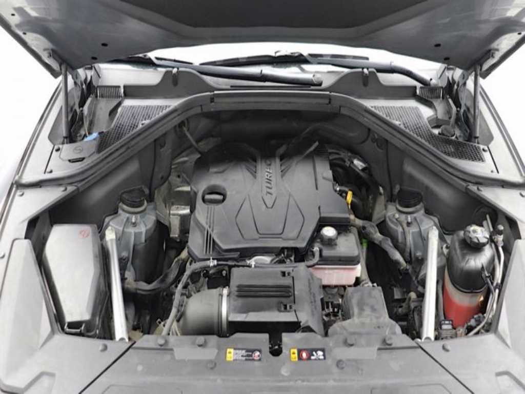 Genesis GV80 - Vista 9