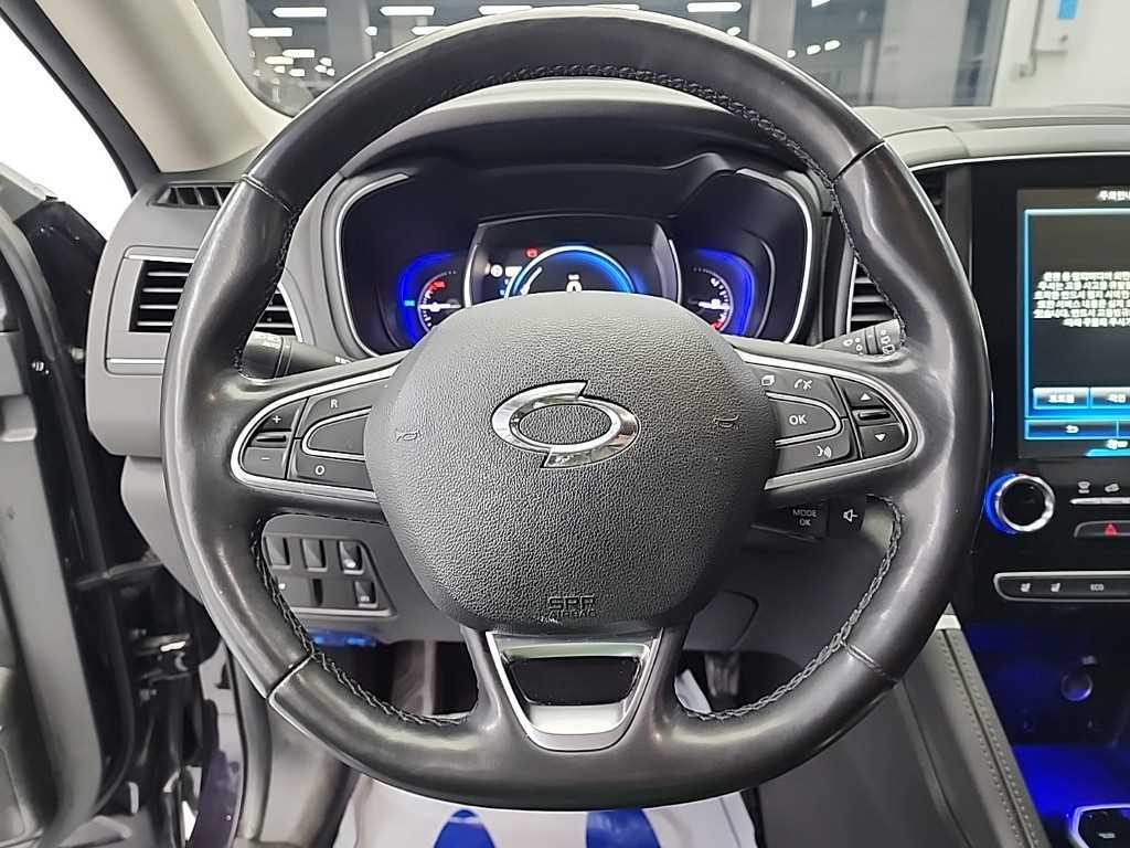 SAMSUNG QM6 - Vista 9