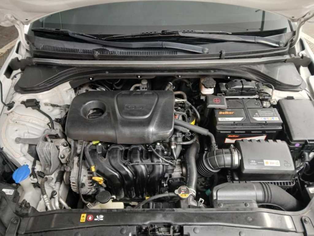 HYUNDAI Avante 2018 Blanco - Importación desde Corea - HF Imports Iquique - Foto 19