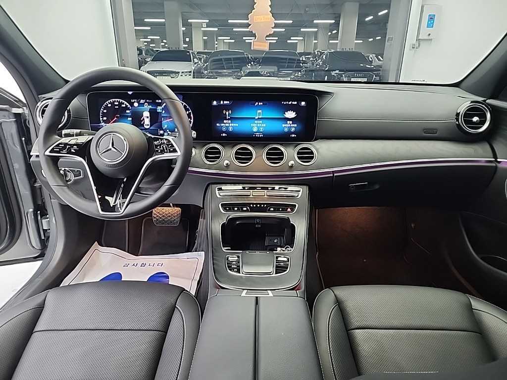 Mercedes Benz E class - Vista 8