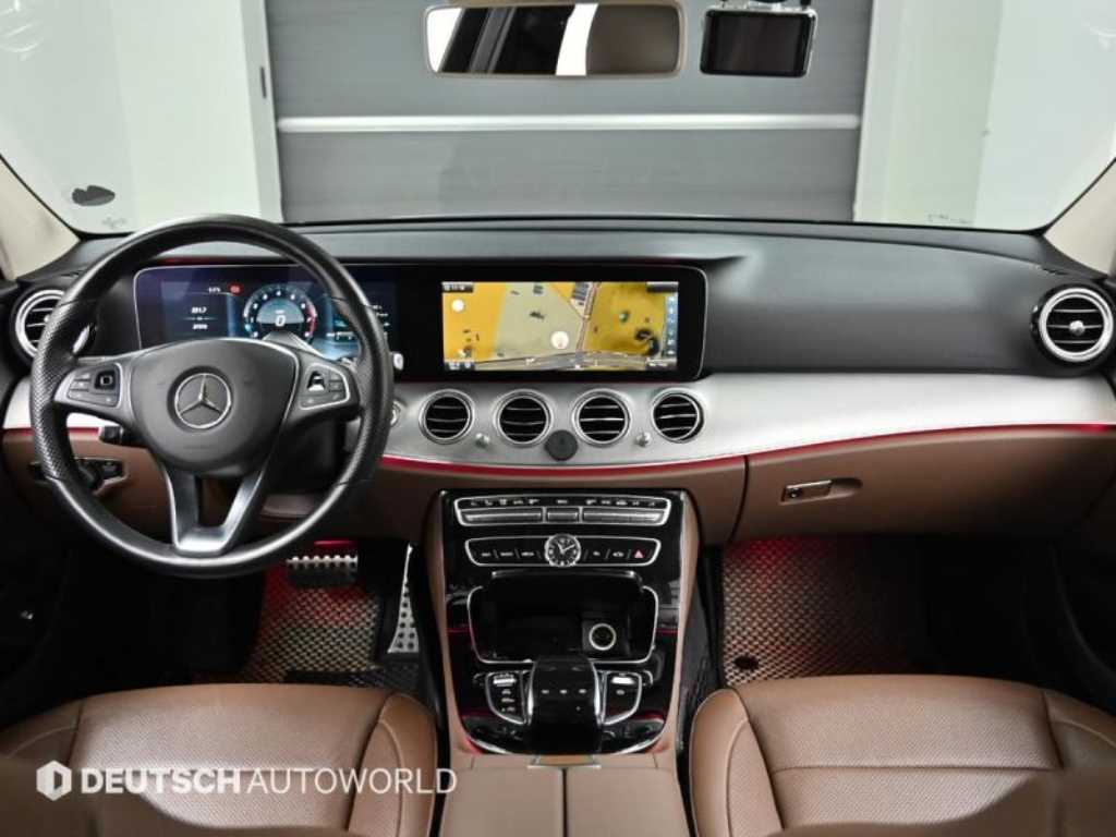 Mercedes Benz E class - Vista 8