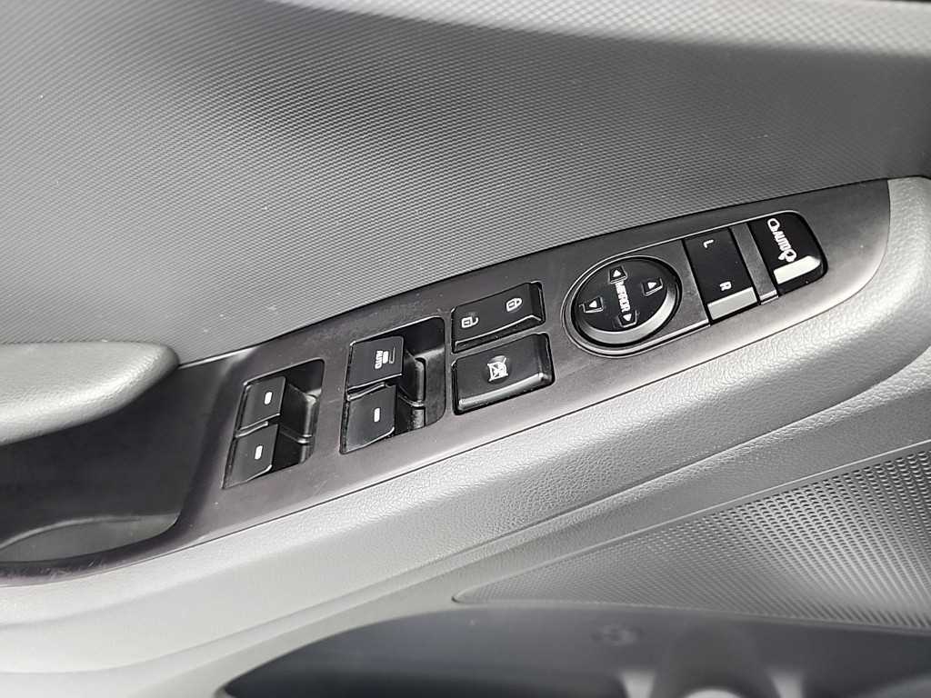 HYUNDAI Ioniq 2016 Blanco - Importación desde Corea - HF Imports Iquique - Foto 17