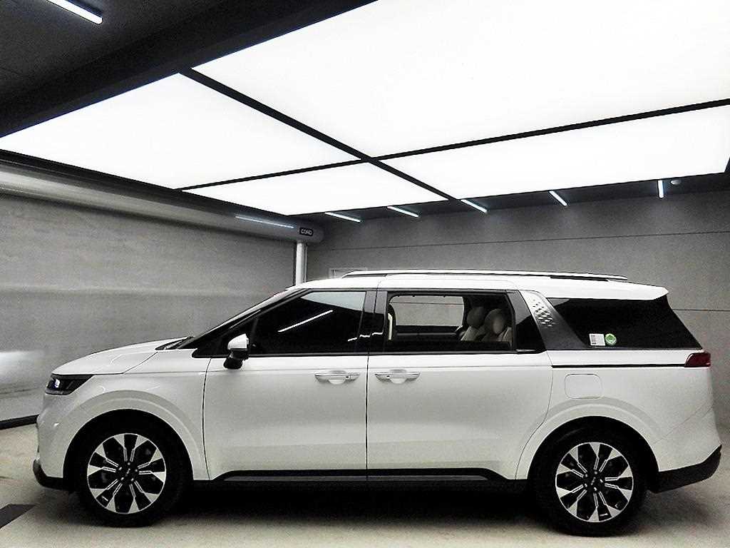 KIA Carnival - Vista 4