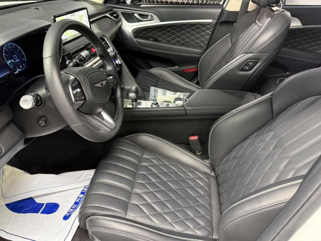 Genesis G70 - Vista 9