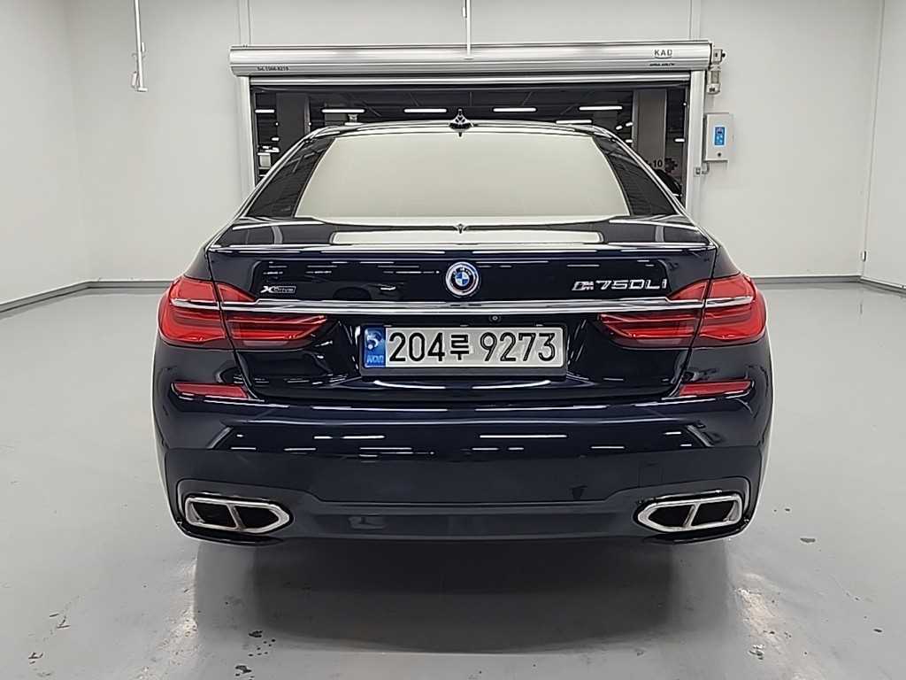 BMW 7 Series - Vista 3