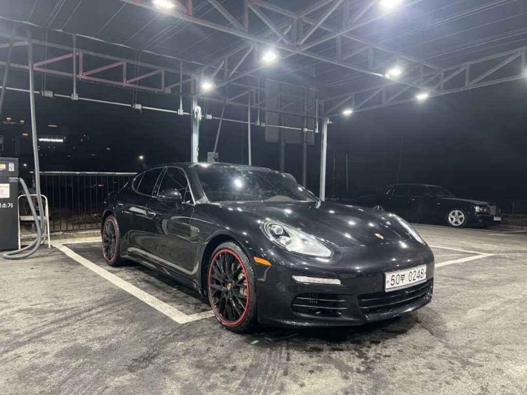 Porsche Panamera - Vista 2