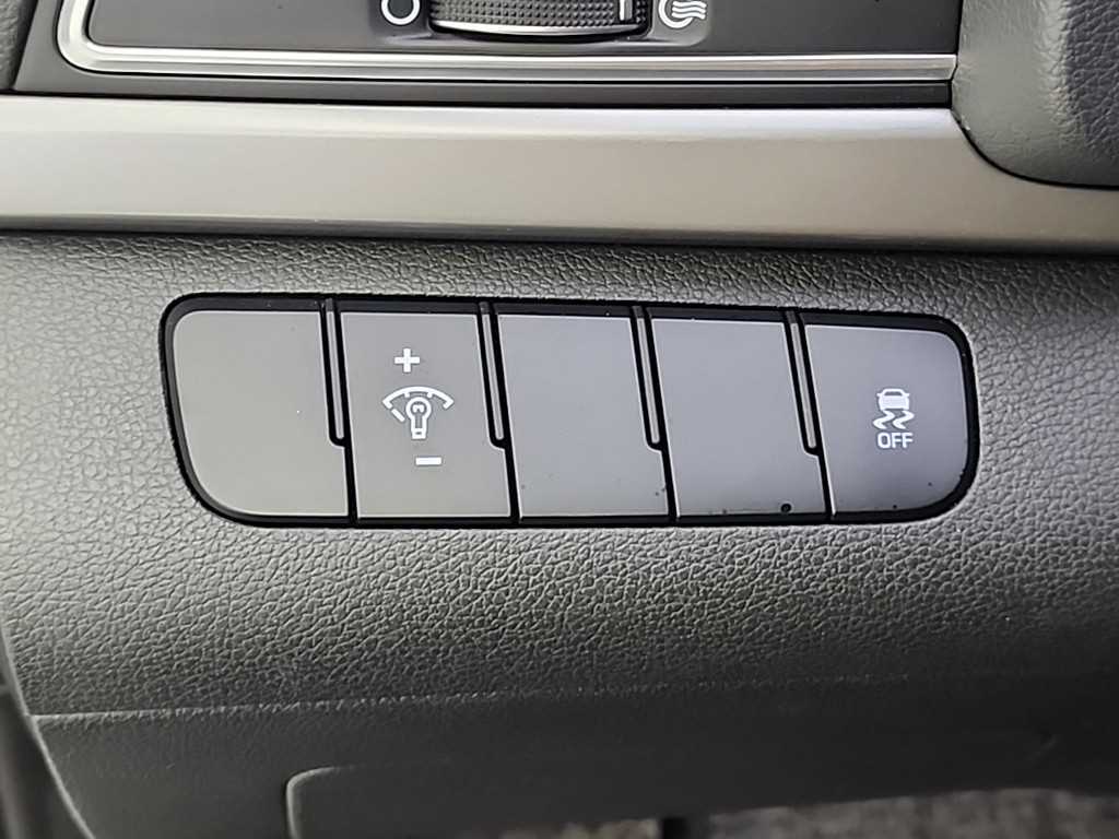 HYUNDAI Avante 2016 Gris - Importación desde Corea - HF Imports Iquique - Foto 19