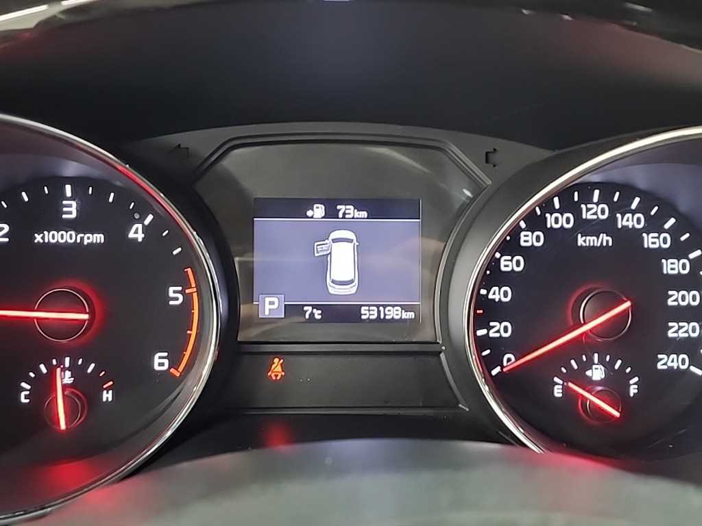 KIA Carnival - Vista 6
