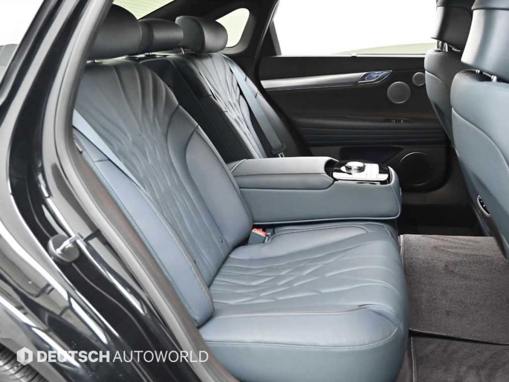 Genesis G80 - Vista 12