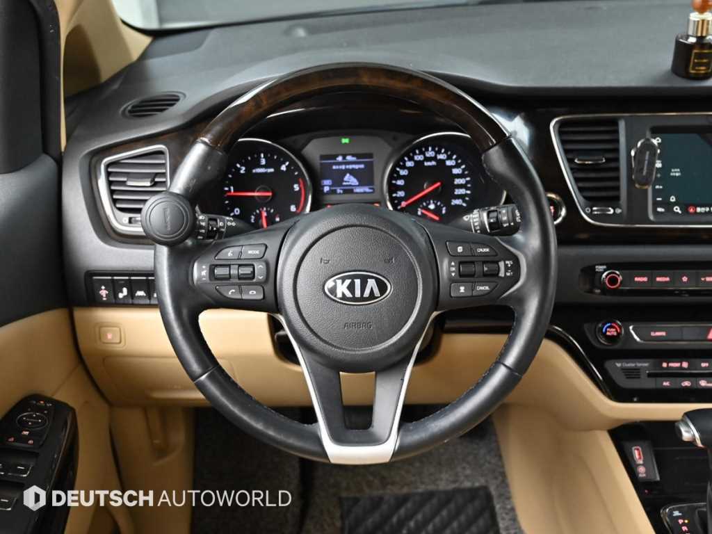 KIA Carnival 2019 Negro - Importación desde Corea - HF Imports Iquique - Foto 13