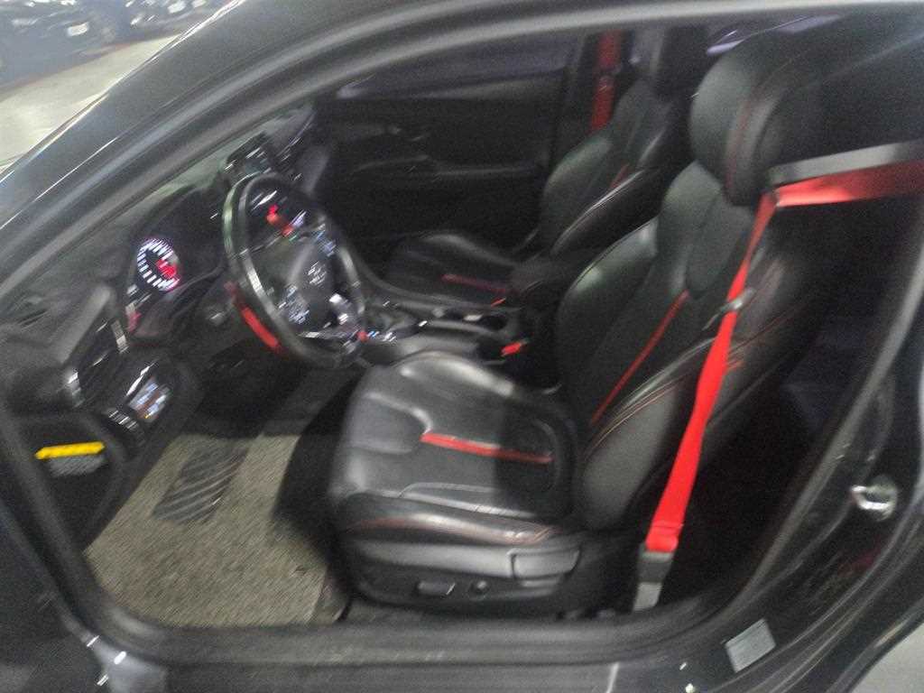 HYUNDAI Veloster - Vista 6