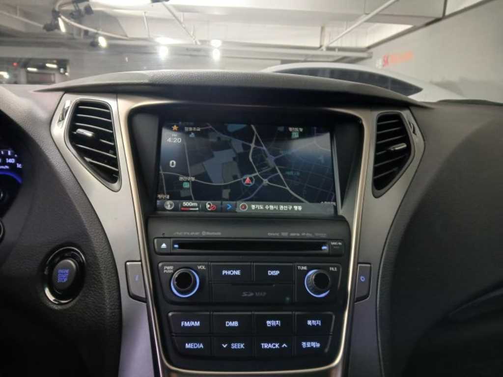 HYUNDAI Grandeur - Vista 11