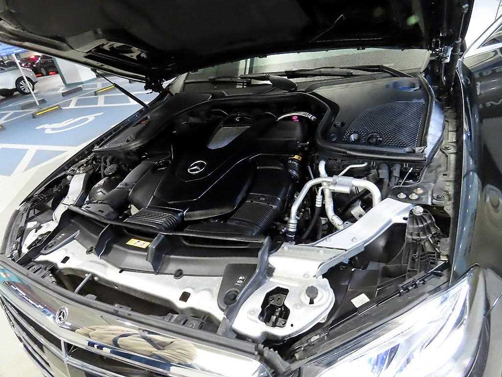 Mercedes Benz E class 2020 Negro - Importación desde Corea - HF Imports Iquique - Foto 19