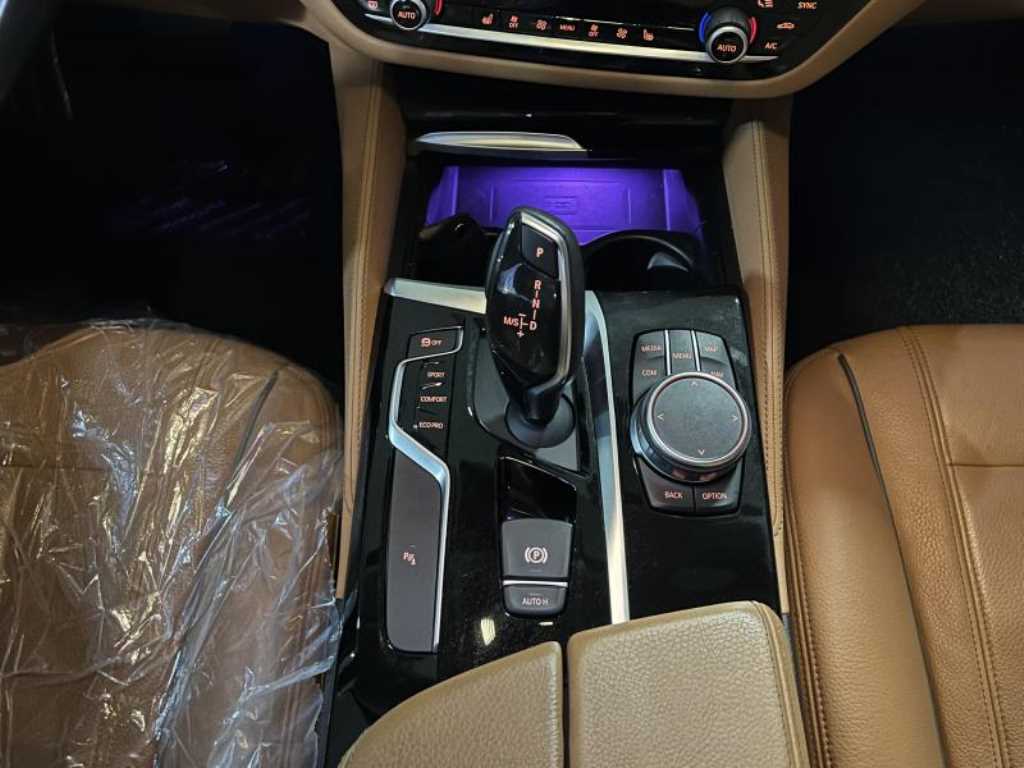 BMW 5 Series - Vista 11