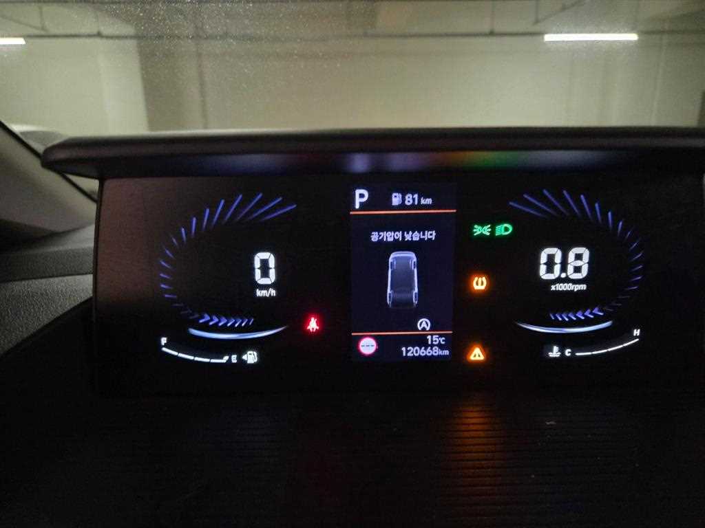 HYUNDAI Staria - Vista 12