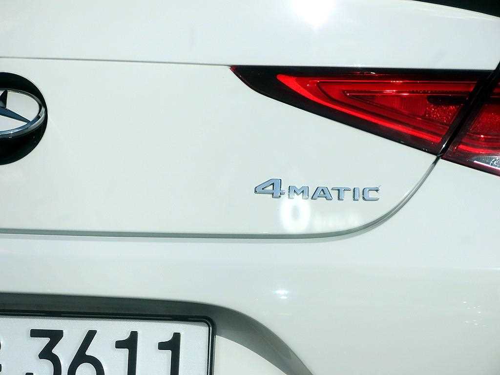 HYUNDAI Grandeur - Vista 10