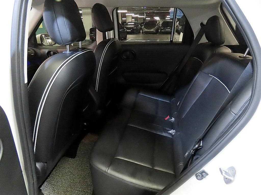 HYUNDAI Casper - Vista 7