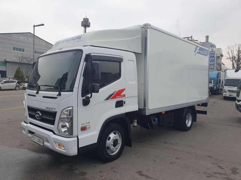 medium and large cargo truck - Vista 6