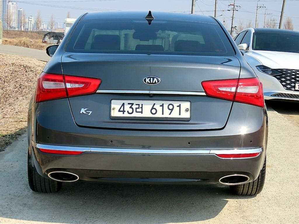 KIA K7 - Vista 4