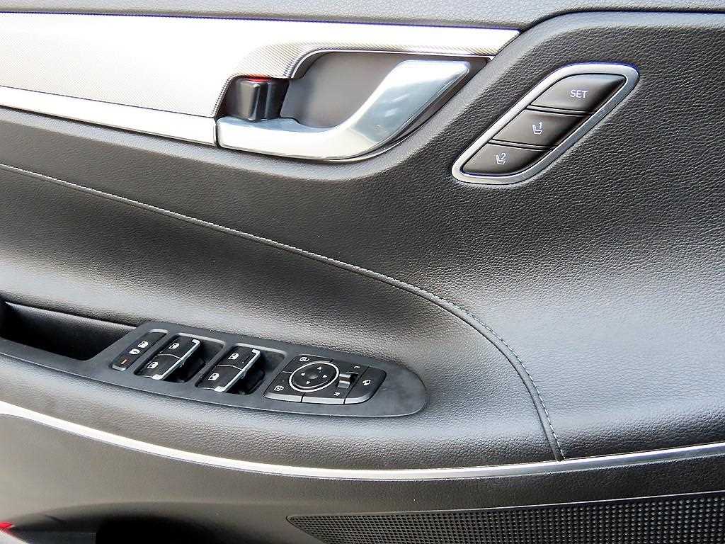 HYUNDAI Grandeur - Vista 11