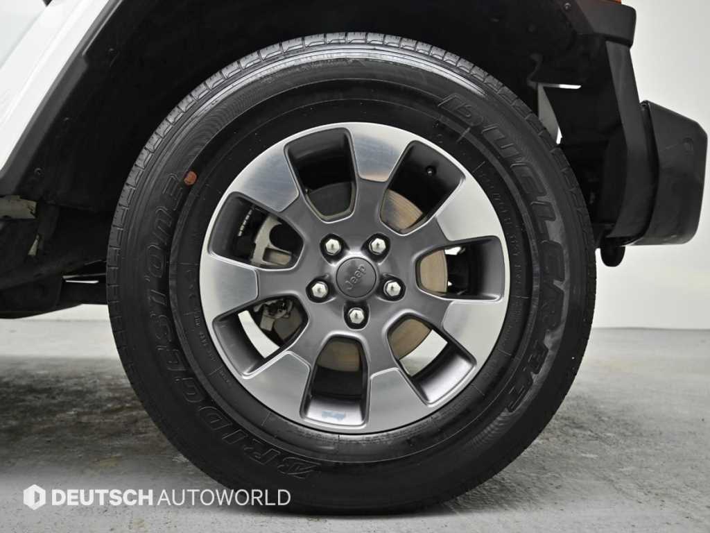 Jeep Wrangler - Vista 5