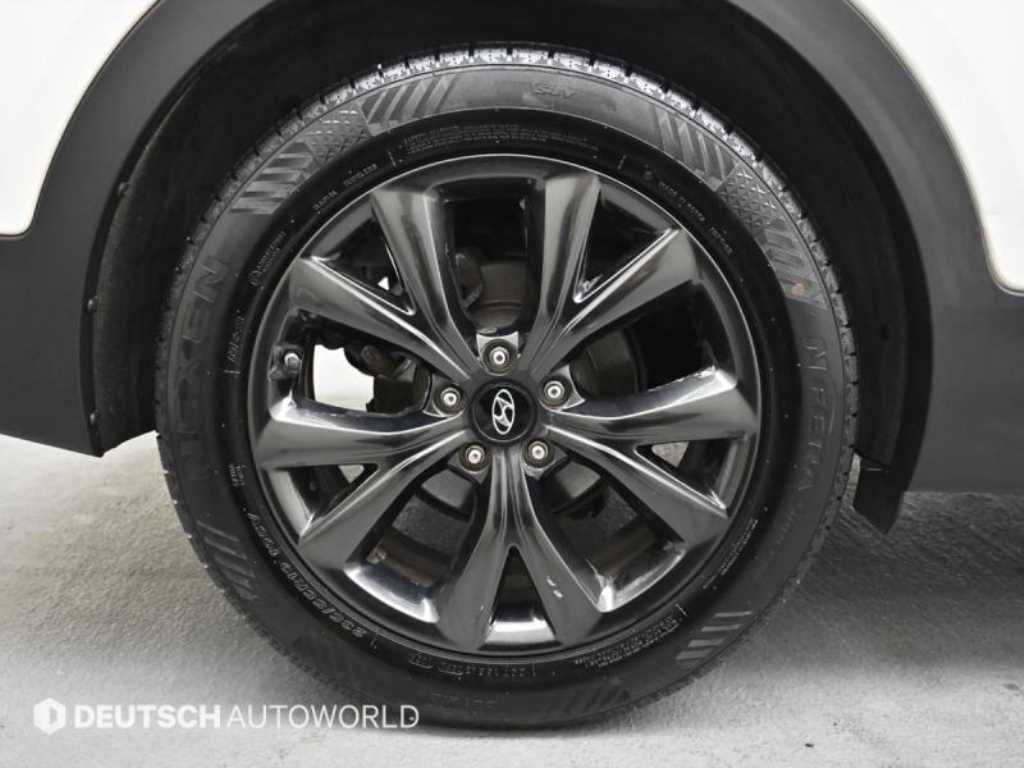 HYUNDAI Santa Fe - Vista 5