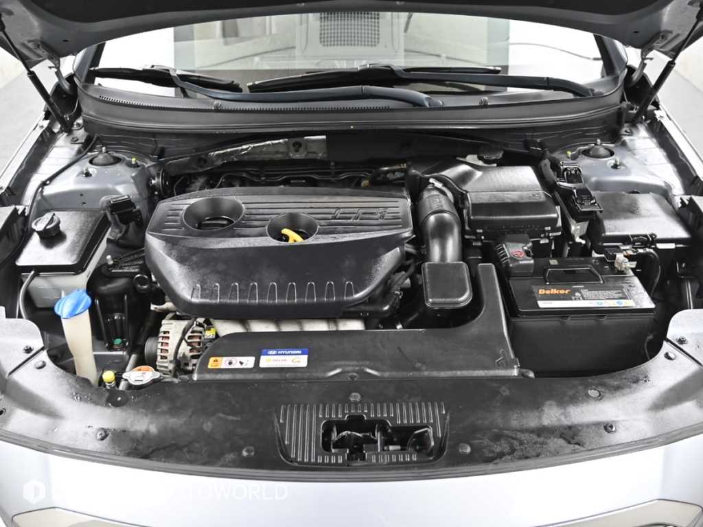 HYUNDAI Sonata - Vista 6