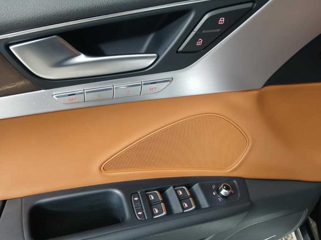 Audi A8 - Vista 10