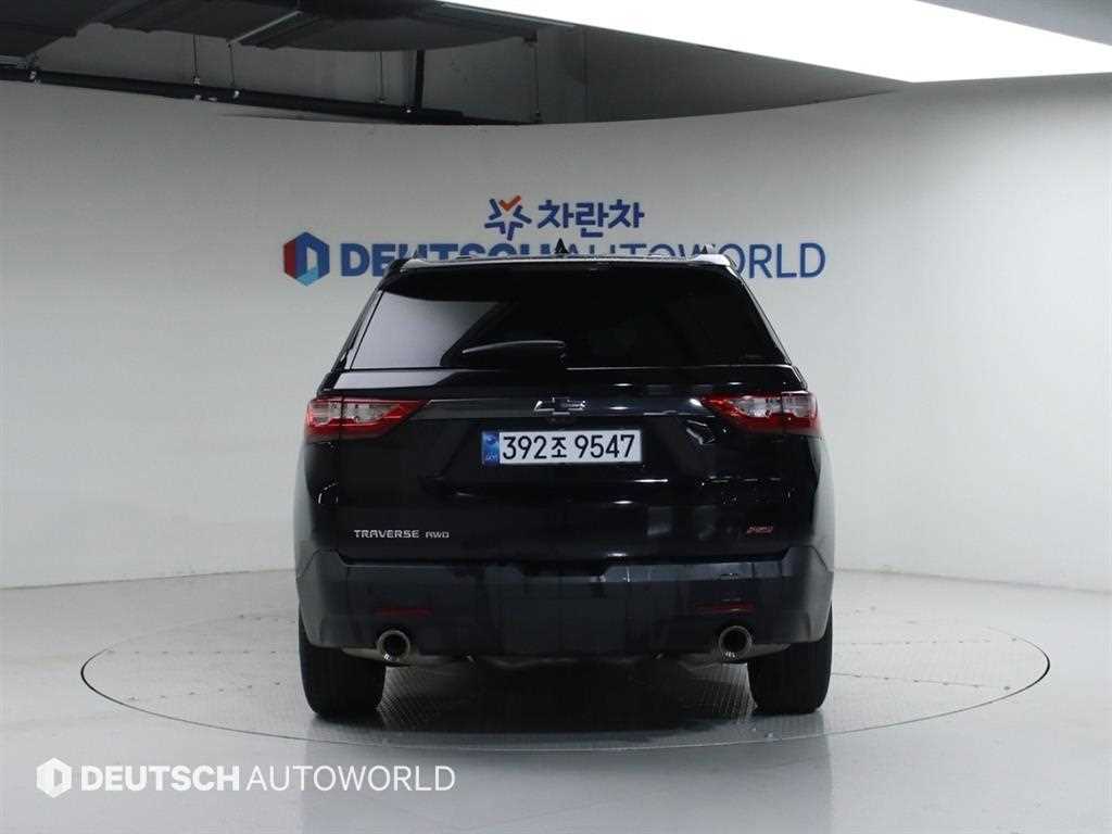 Chevrolet Travers - Vista 4