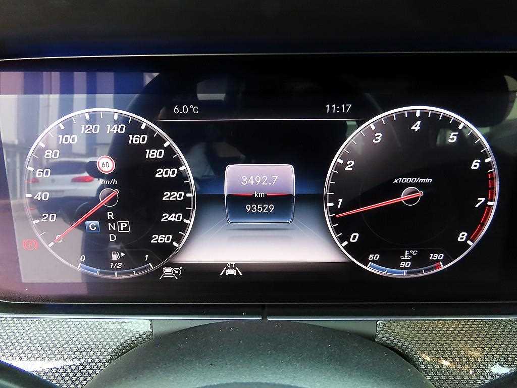 Mercedes Benz E class - Vista 9