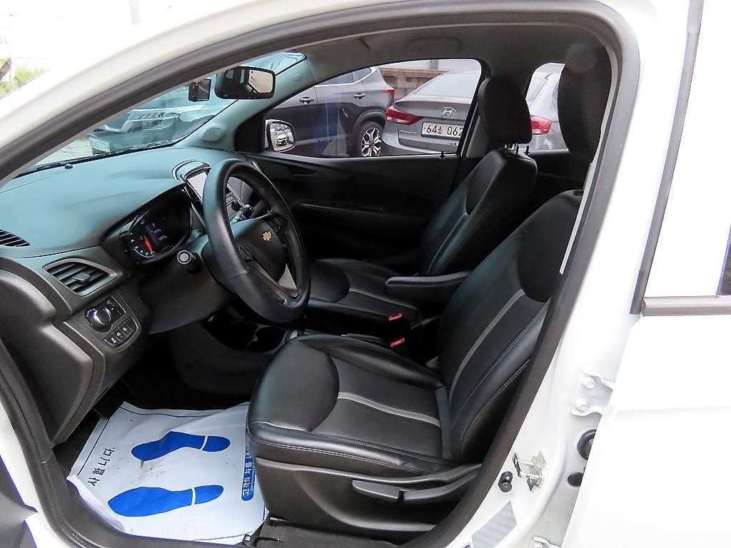 Chevrolet Spark - Vista 5