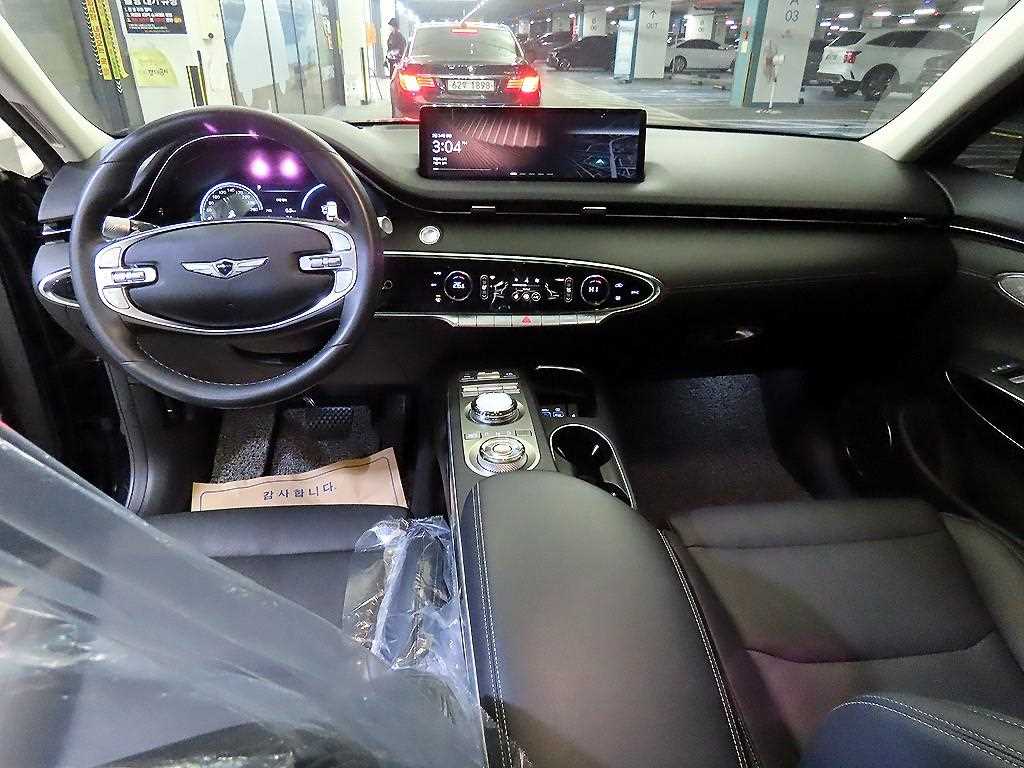 Genesis GV70 - Vista 10