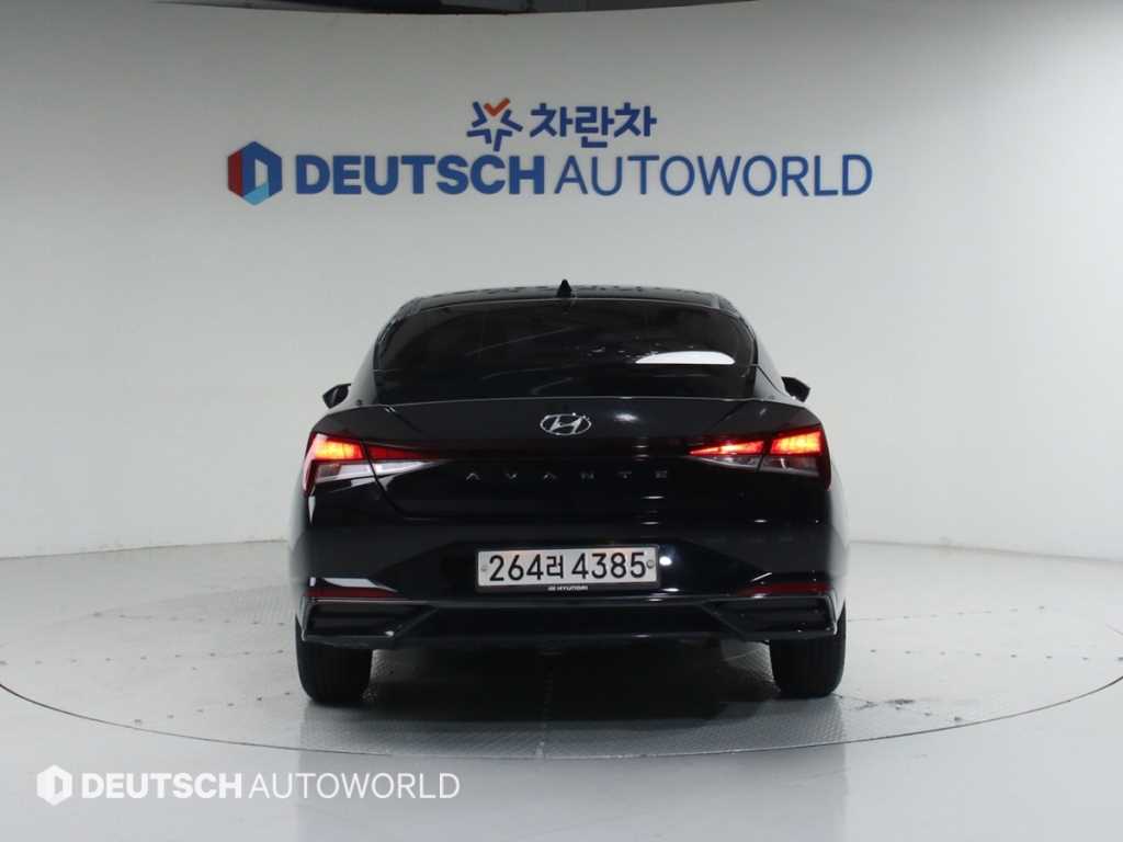 HYUNDAI Avante - Vista 4