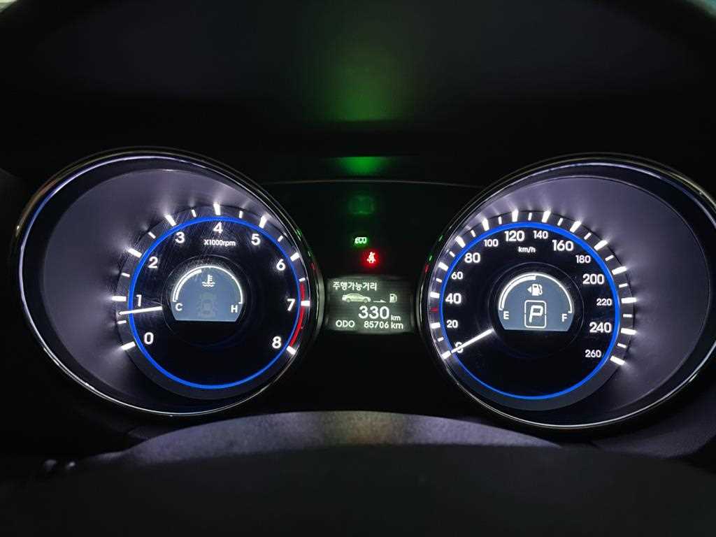 HYUNDAI Sonata - Vista 5