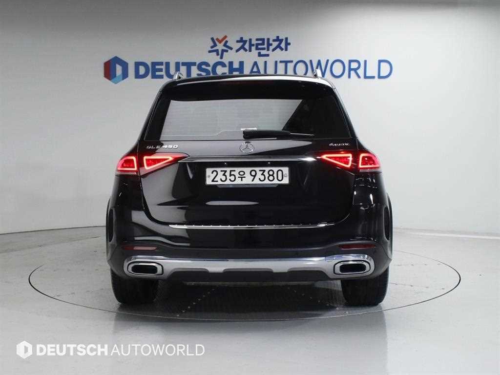 Mercedes Benz GLE Class - Vista 4