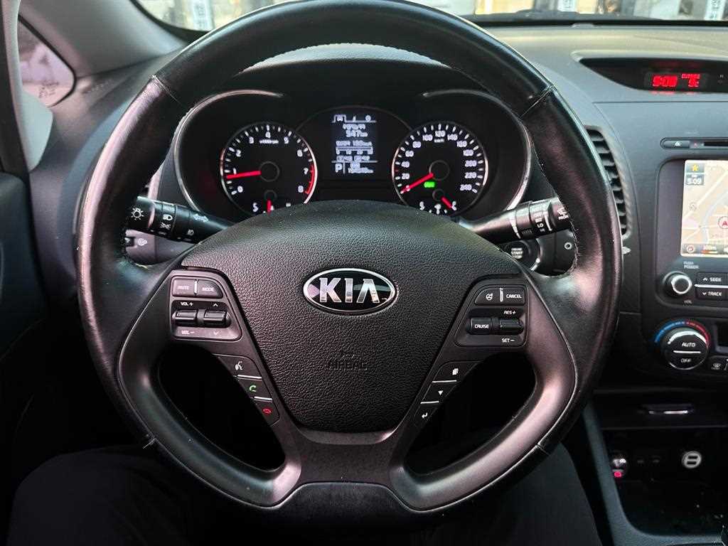 KIA K3 - Vista 6