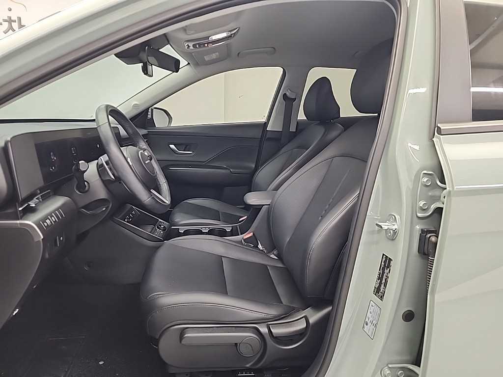 HYUNDAI Kona - Vista 11