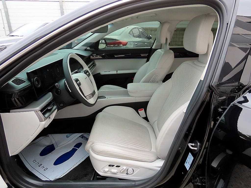 HYUNDAI Grandeur - Vista 6