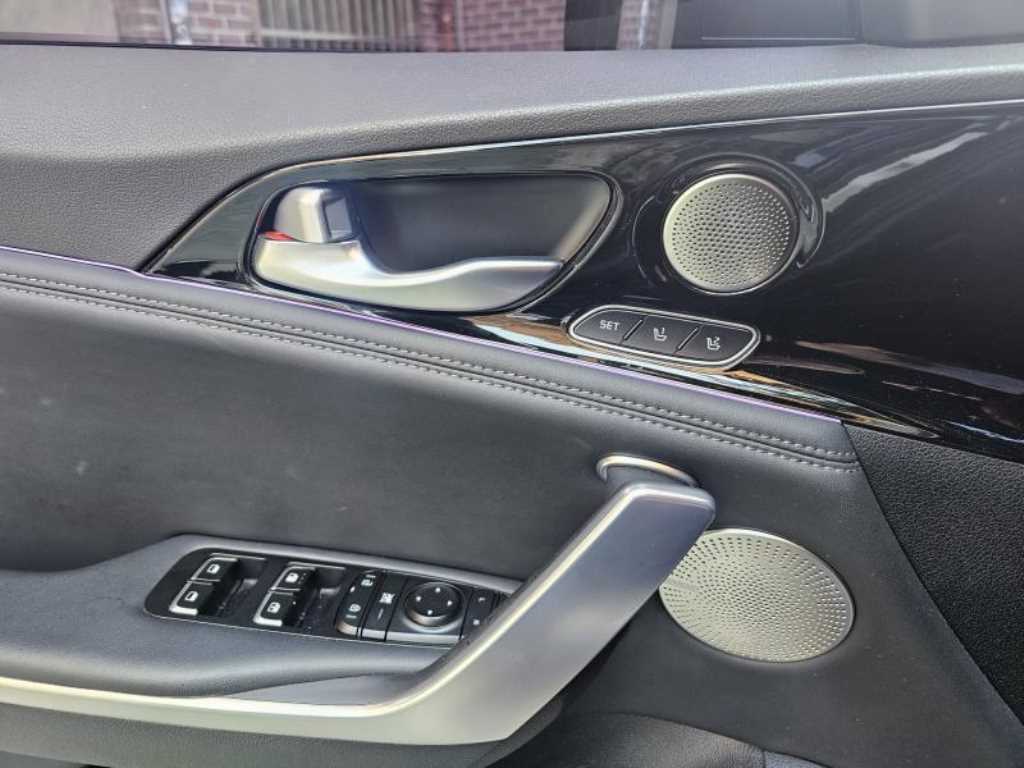 KIA Stinger - Vista 6