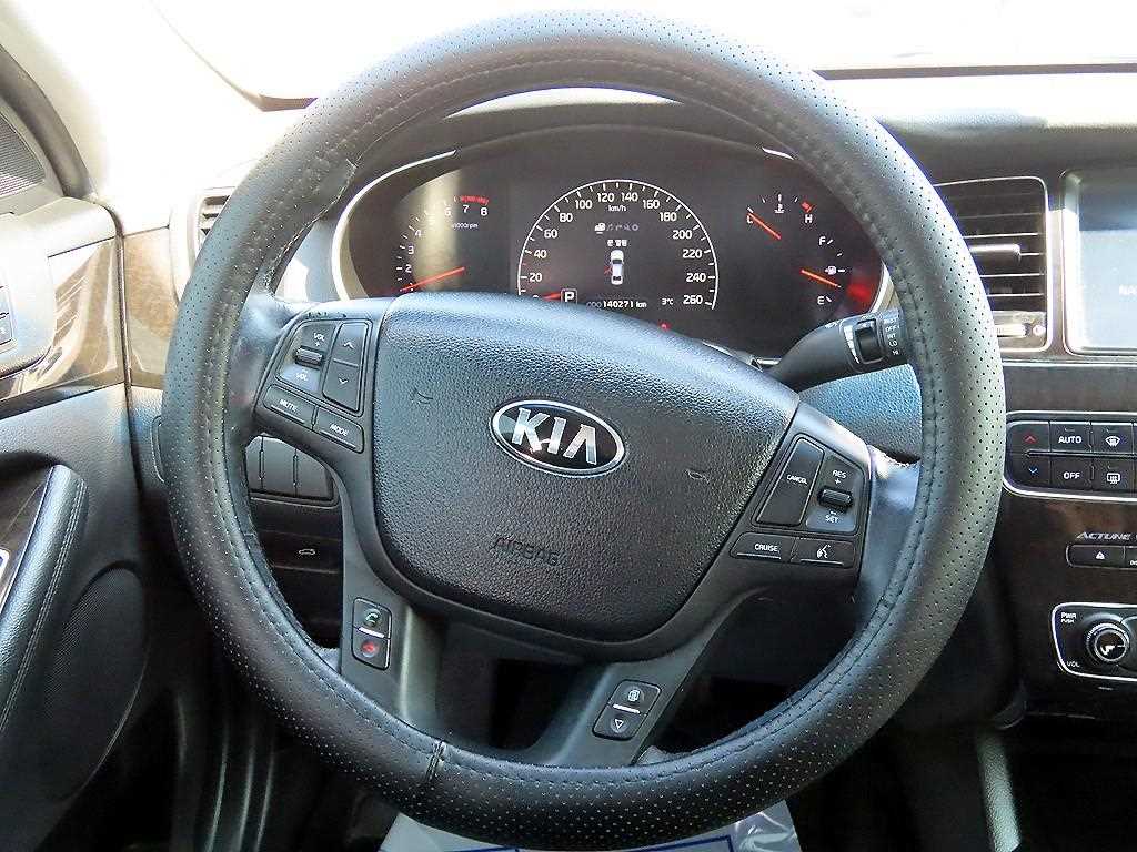 KIA K7 - Vista 7