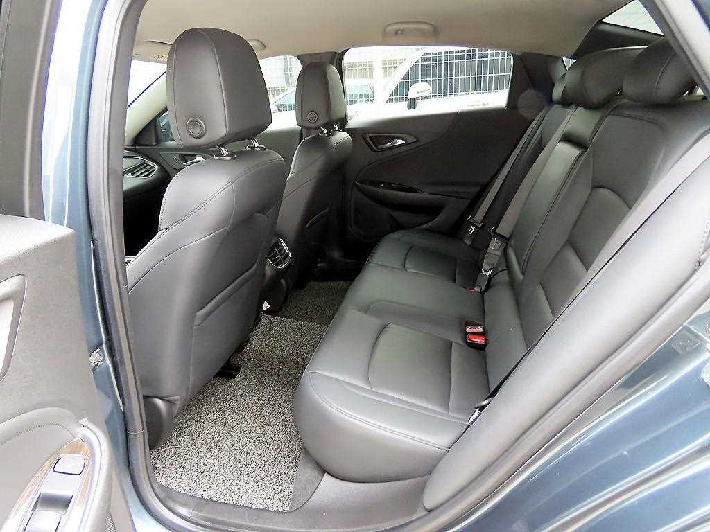 Chevrolet Malibu - Vista 6