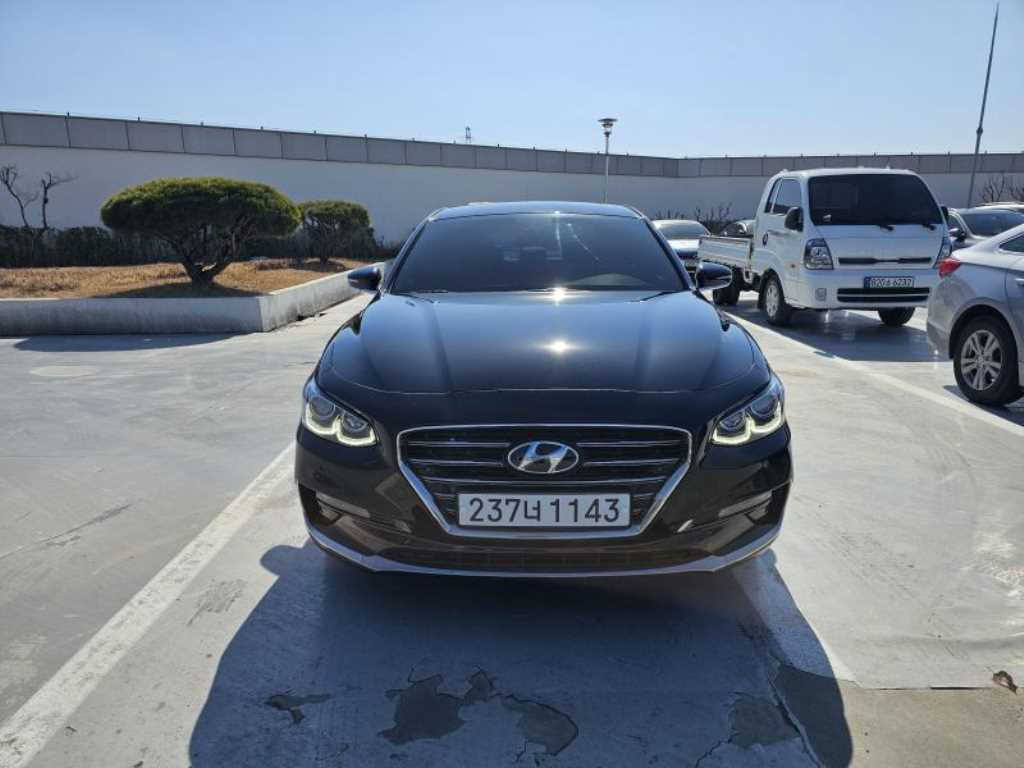 HYUNDAI Grandeur - Vista 2