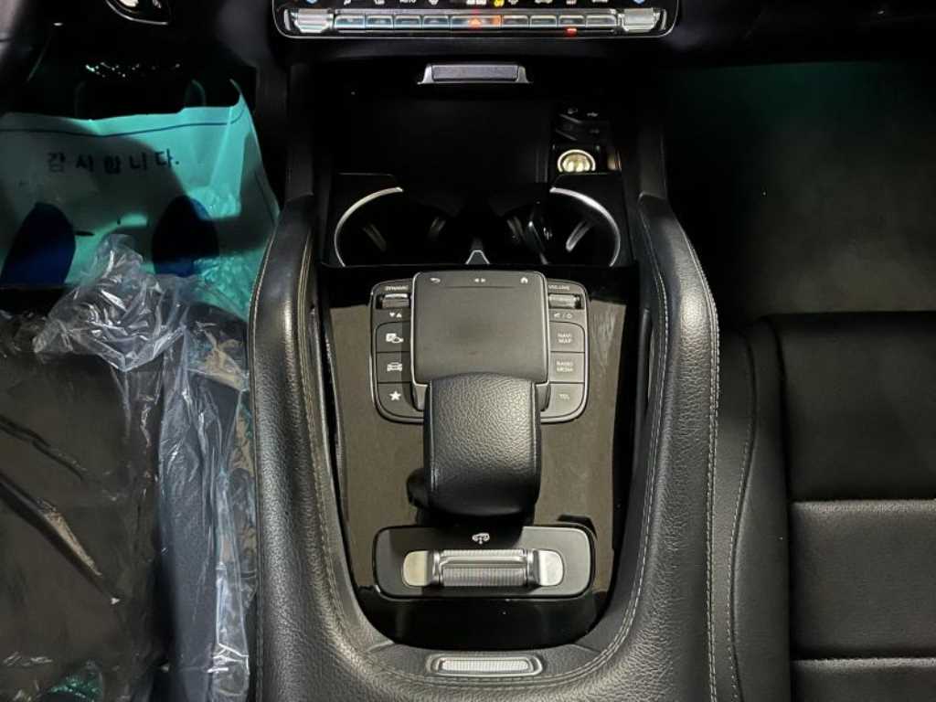 Mercedes Benz GLE Class - Vista 11