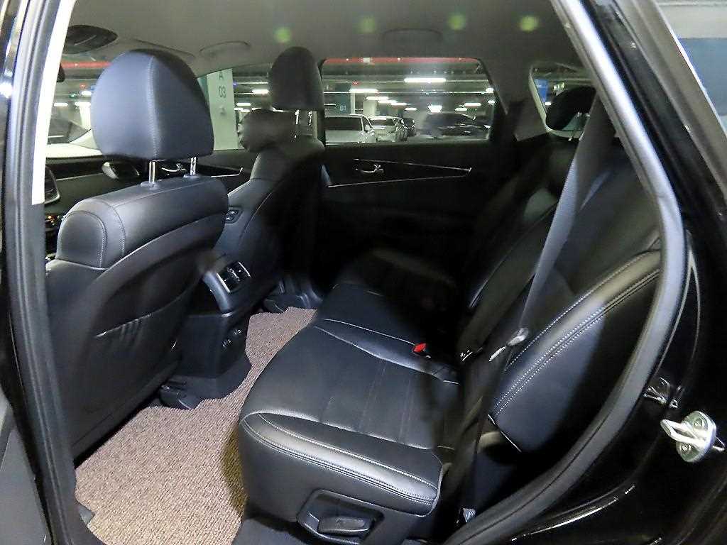 KIA Sorento - Vista 7
