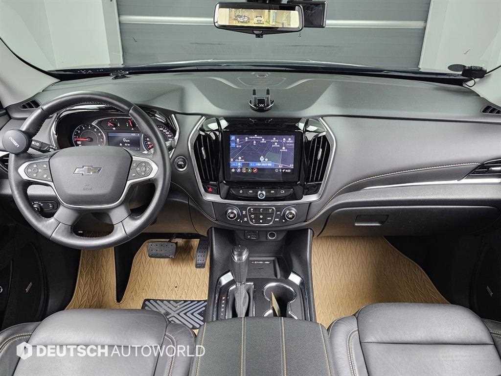 Chevrolet Travers - Vista 7