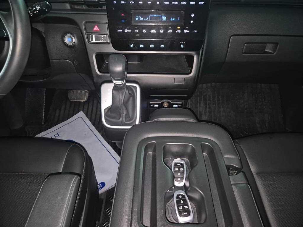 HYUNDAI Staria - Vista 9