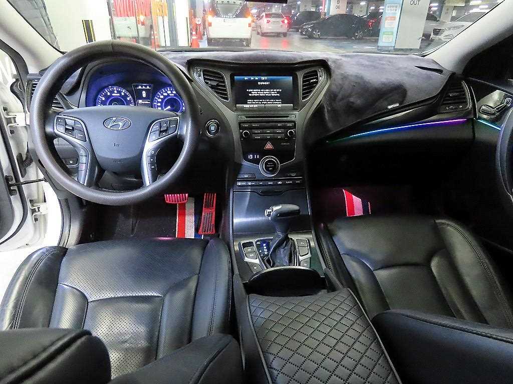 HYUNDAI Grandeur - Vista 10