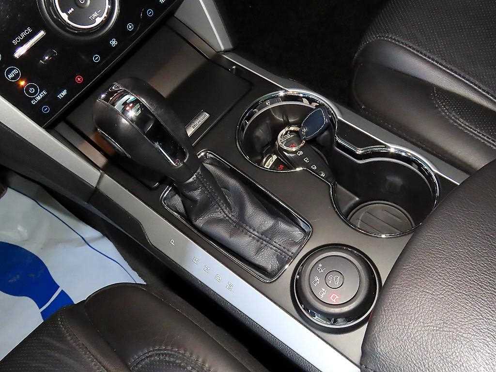 Ford Explorer - Vista 12